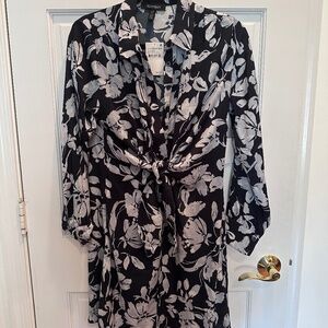 Ellen Tracy Black & White Floral Shirt Dress – Size Small – NWT
